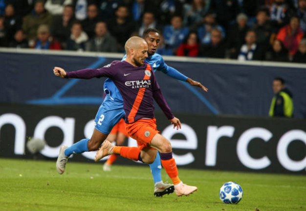 明明第一次见面却感觉很熟悉 明明第一次见面却感觉很熟悉